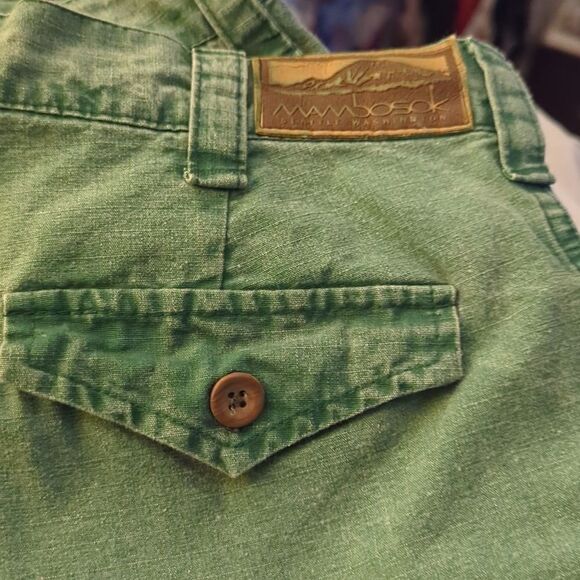 Vintage Mombosok‎ women's green cargo utility shorts - Picture 9 of 9